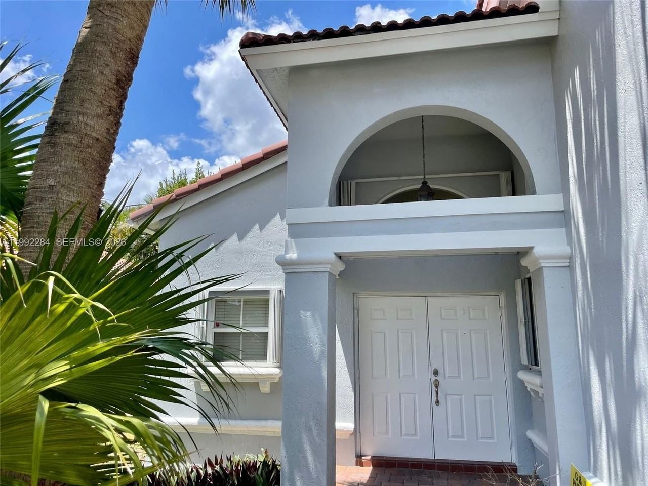 5002 Sw 35th Ter - Photo 2 of 41