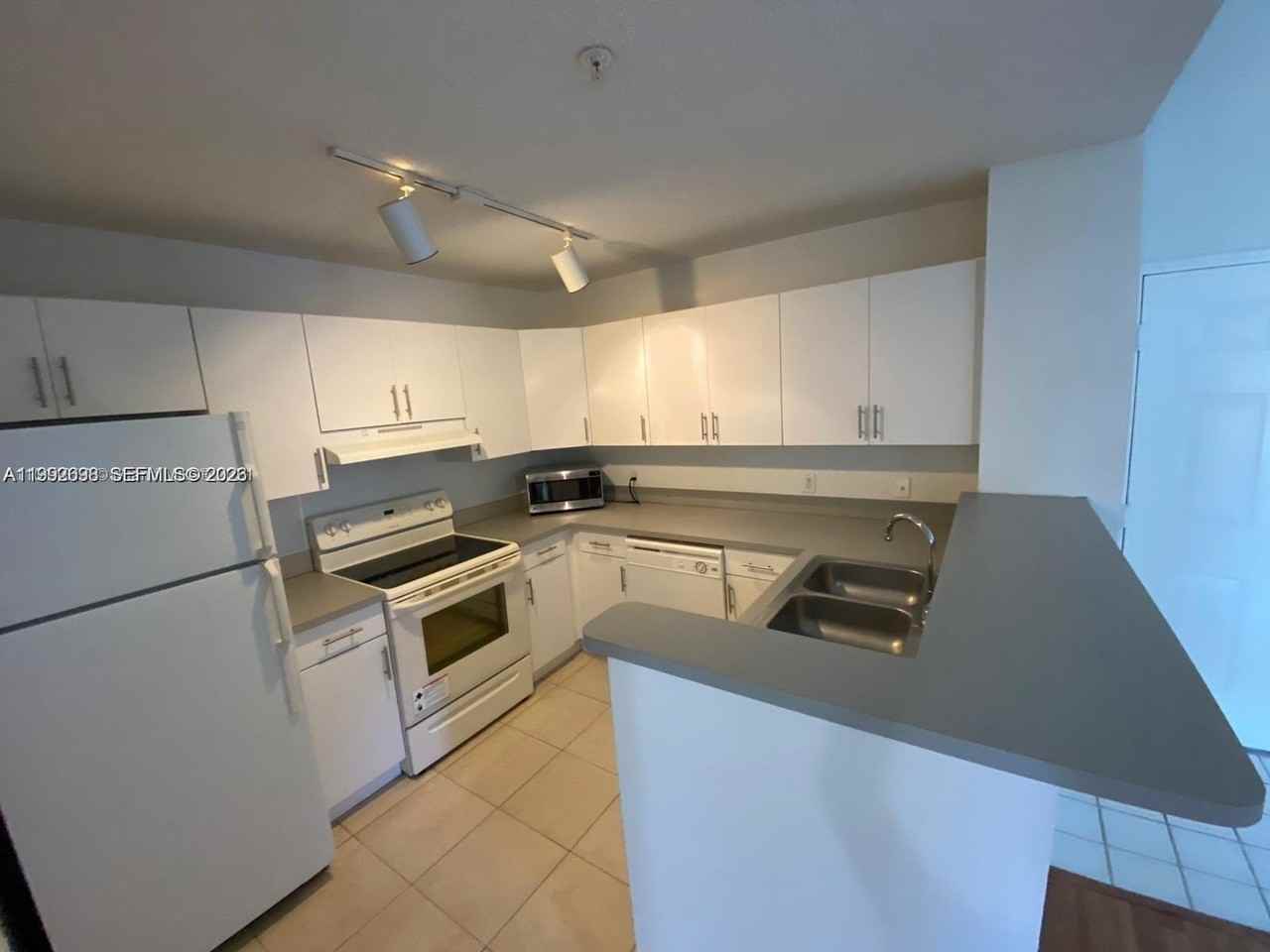 4500 Nw 107th Ave #201-9 - Photo 6 of 19
