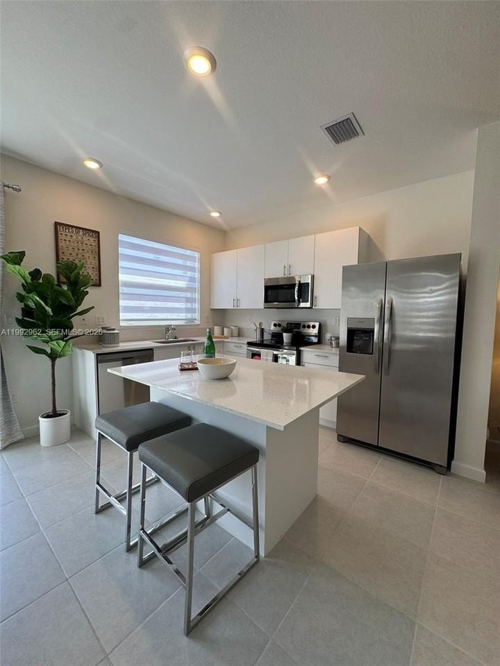 27687 Sw 155th Ct #27687 - Photo 4 of 16