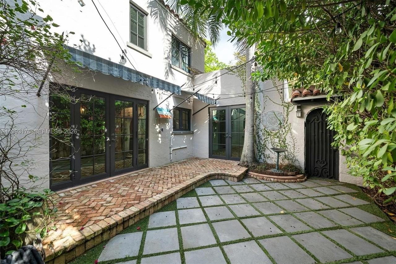 447 Giralda Ave - Photo 2 of 28