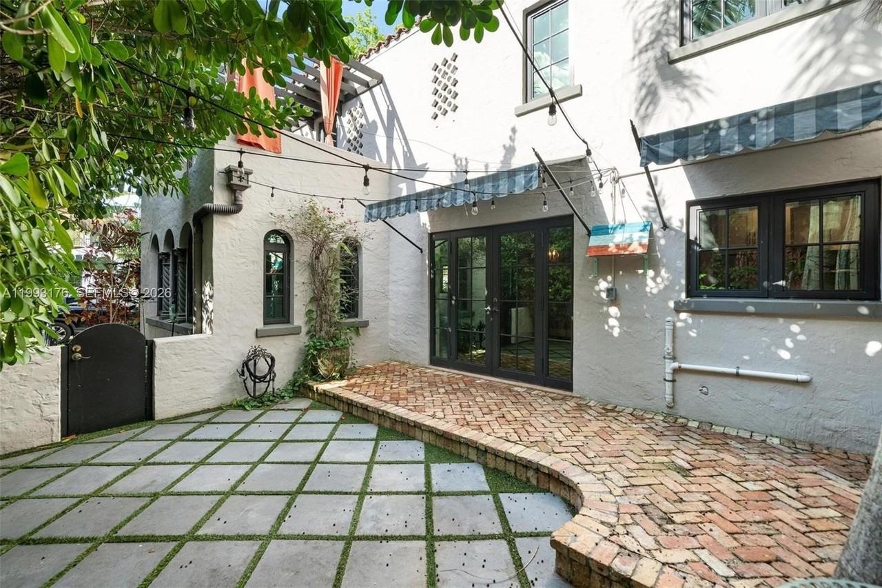 447 Giralda Ave - Photo 3 of 28