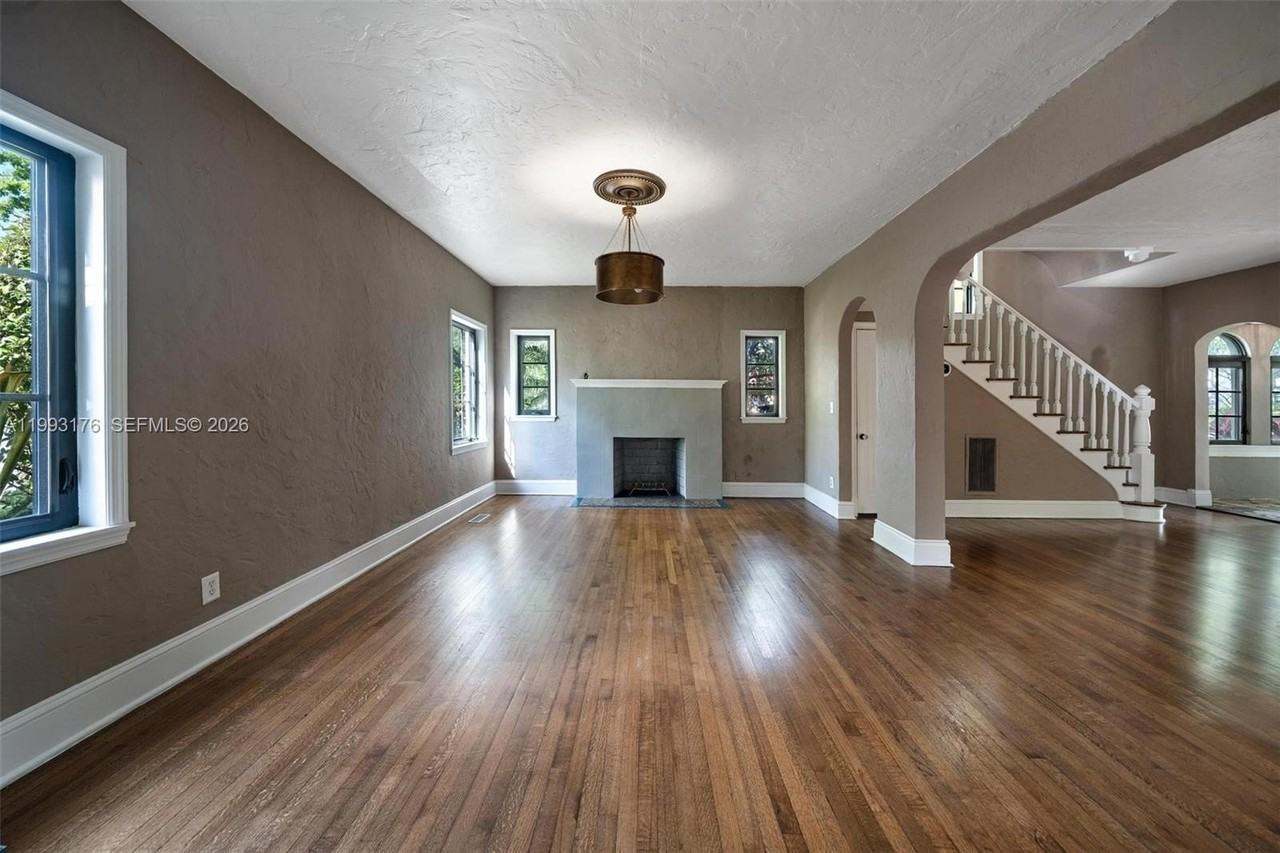 447 Giralda Ave - Photo 7 of 28