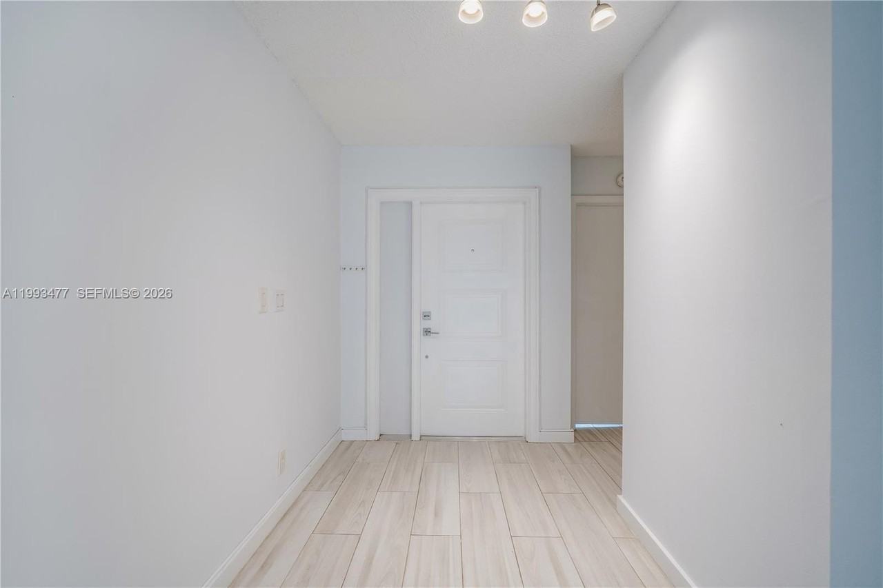 13924 Sw 90th Ter #13924 - Photo 6 of 30