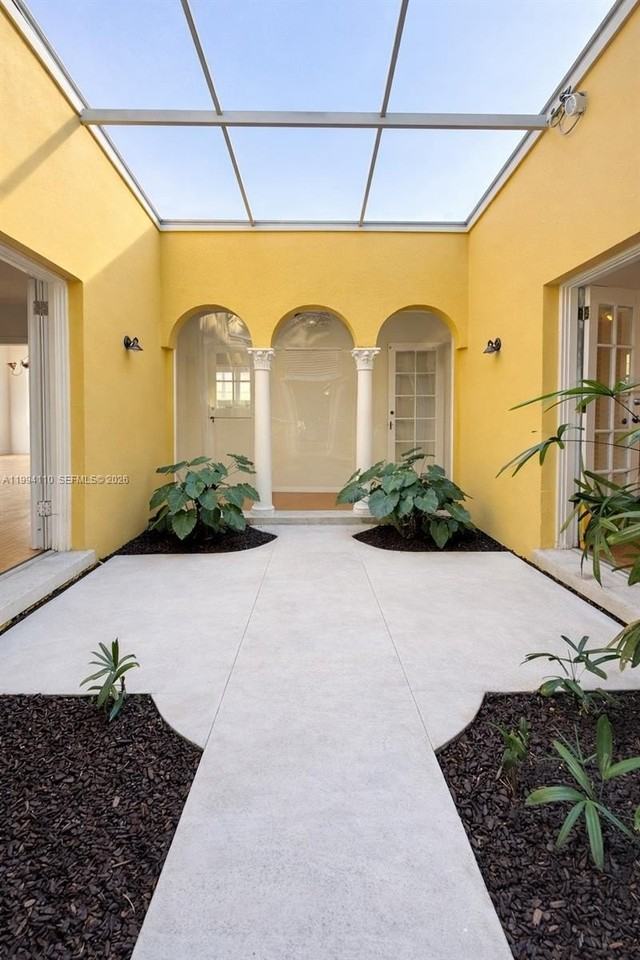 1306 Madrid St - Photo 5 of 16