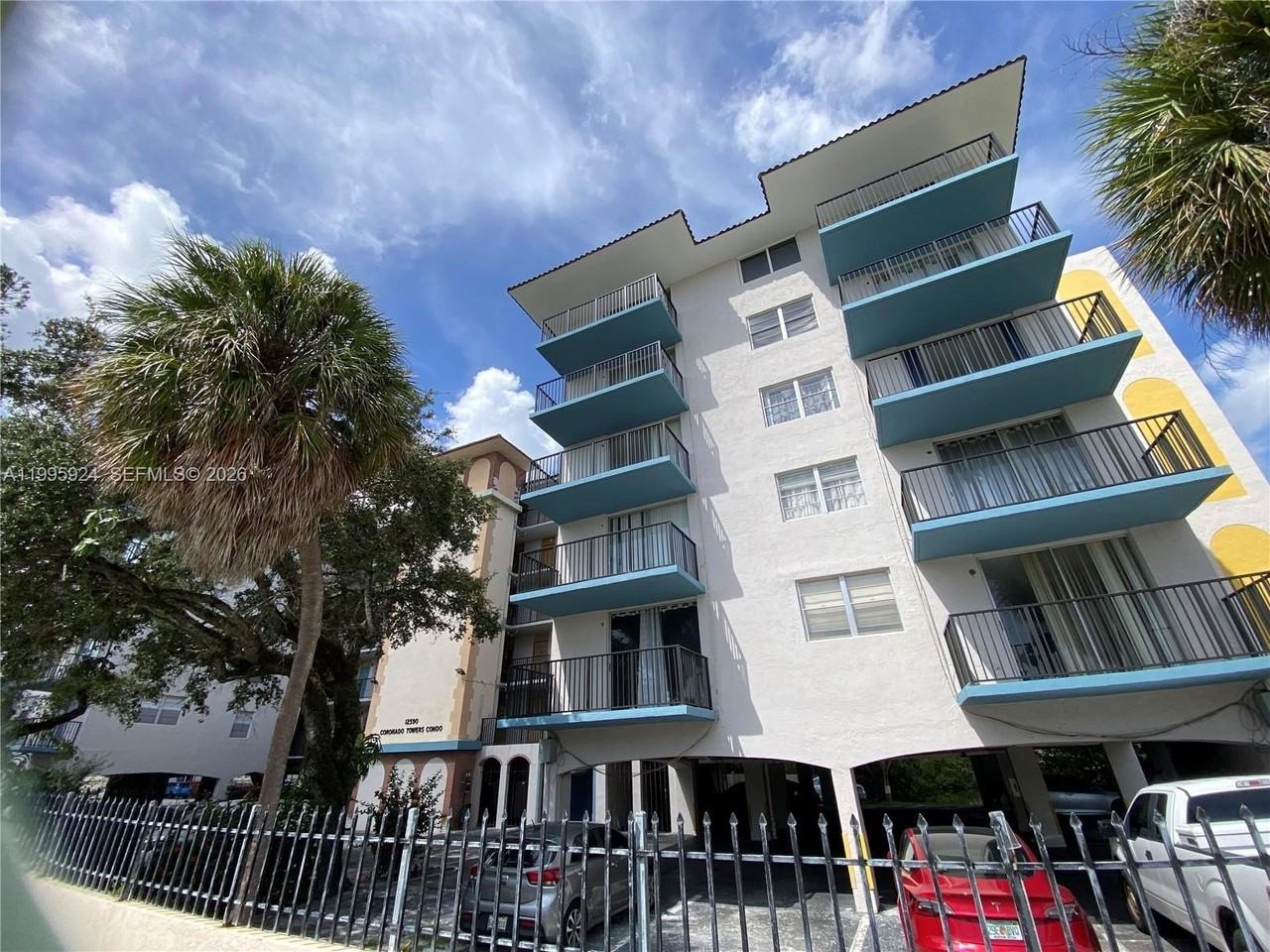 12590 Ne 16th Ave #608 - Photo 3 of 27