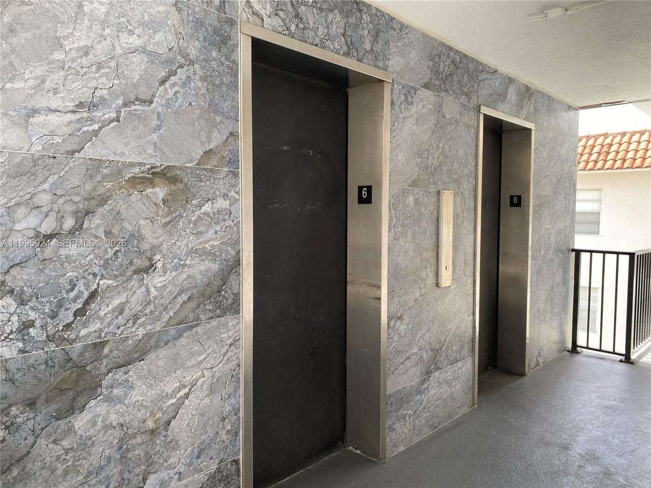 12590 Ne 16th Ave #608 - Photo 4 of 27