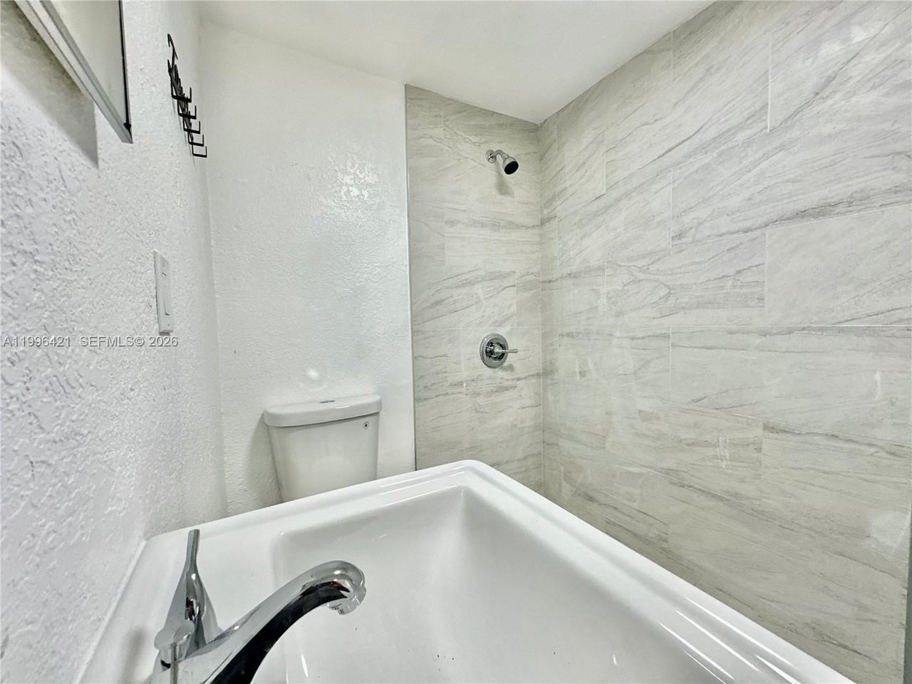 5903 Sw 26th Ter #2 - Photo 4 of 19