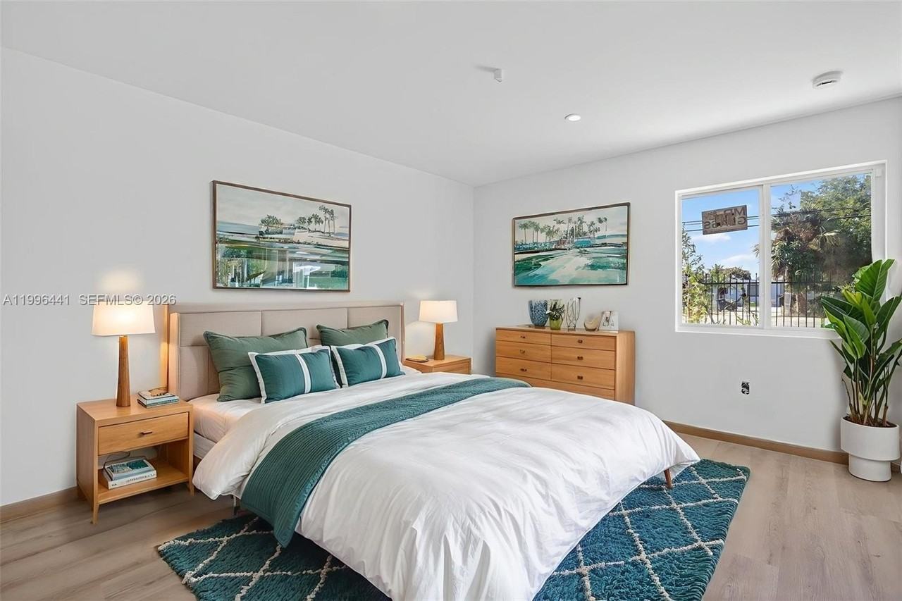 1515 N Redland Rd #1 - Photo 3 of 13