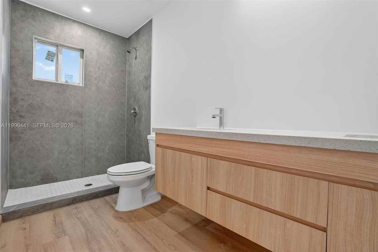 1515 N Redland Rd #1 - Photo 6 of 13