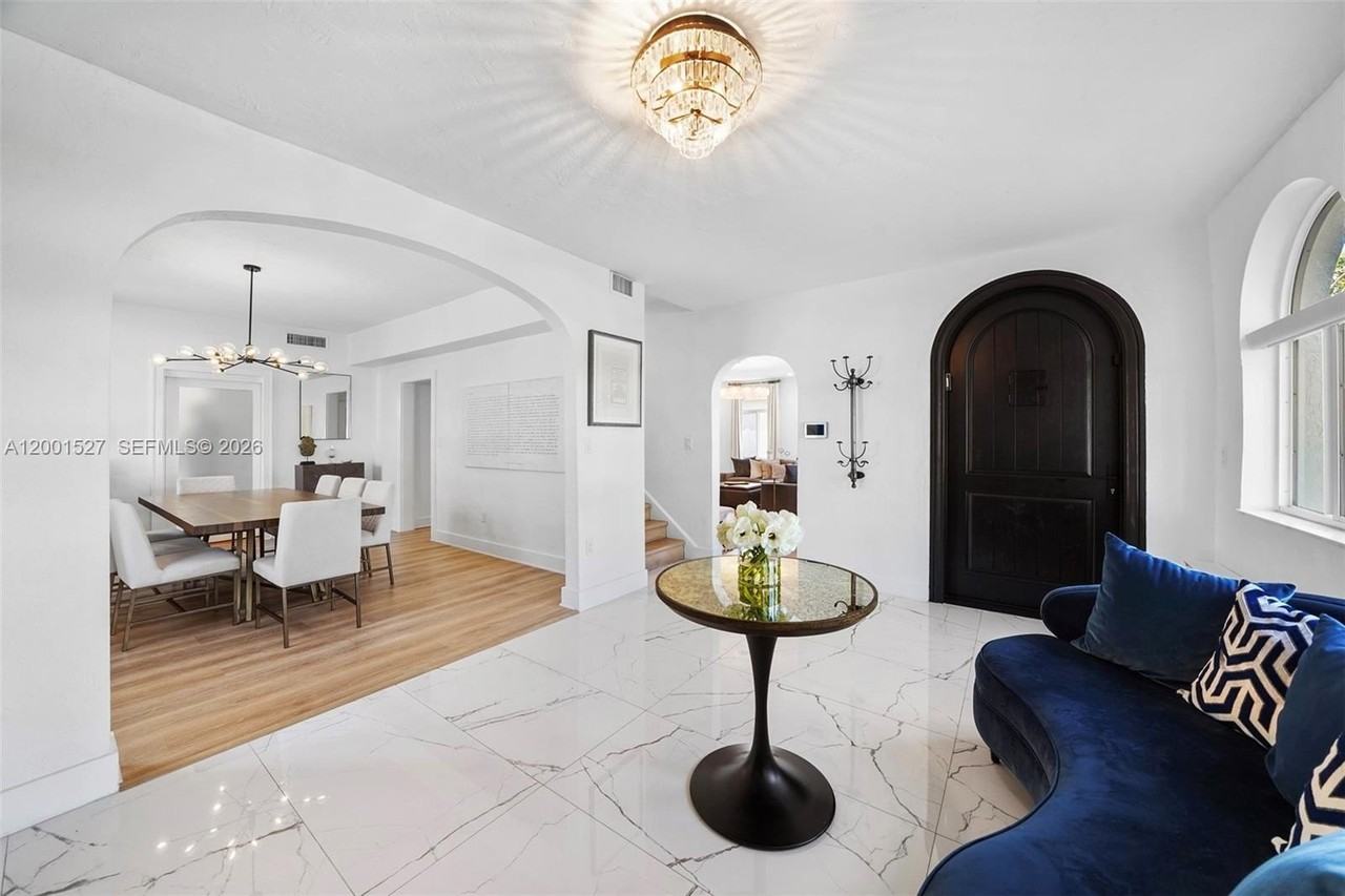 5237 Lagorce Dr #5237 - Photo 4 of 30