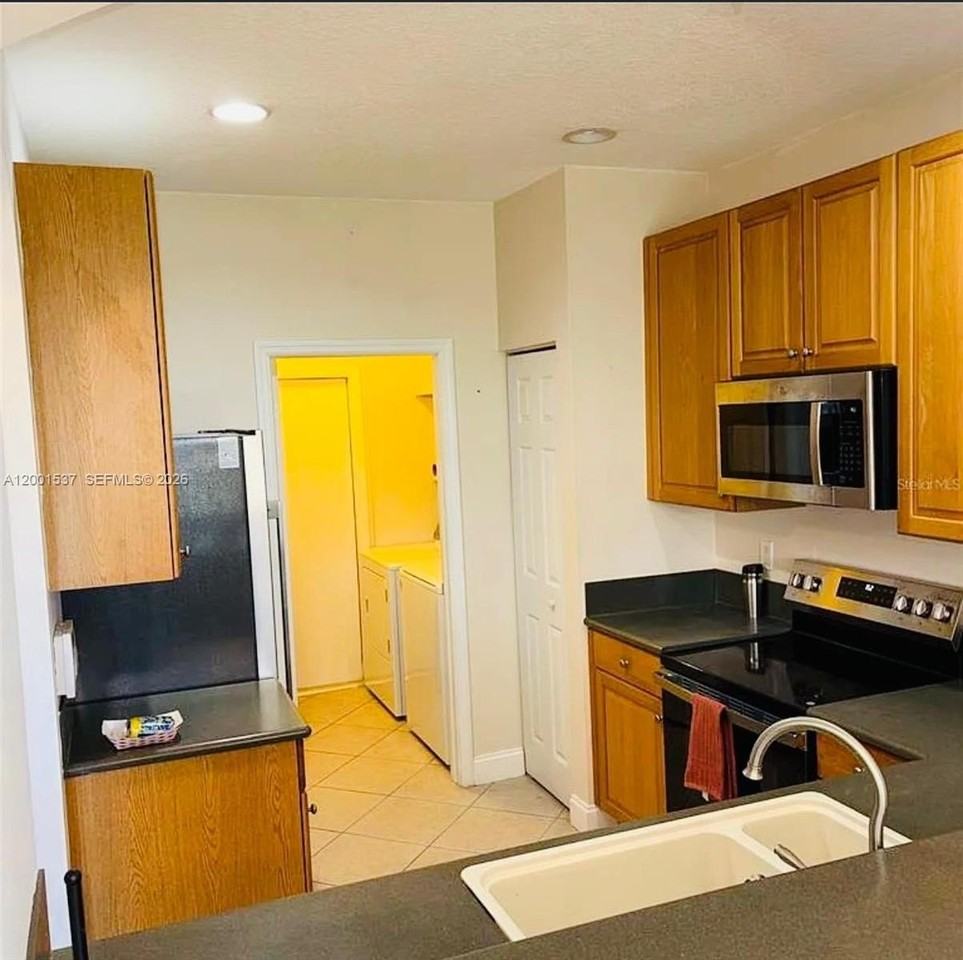 151 Coconut Key Ln - Photo 4 of 21