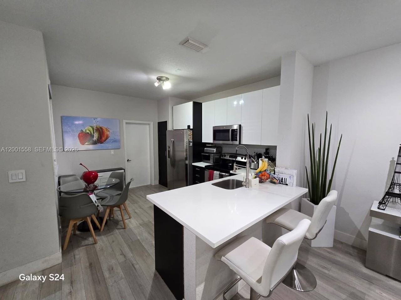 2190 Hacienda Ter #2190 - Photo 5 of 28