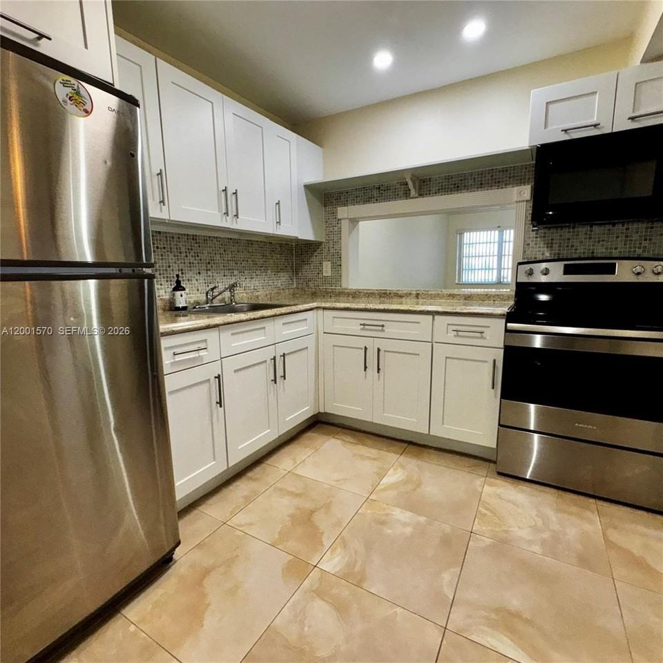 215 Se 3rd Ave #203A
