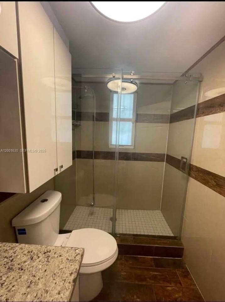 315 Nw 59th St #1 - Photo 3 of 5