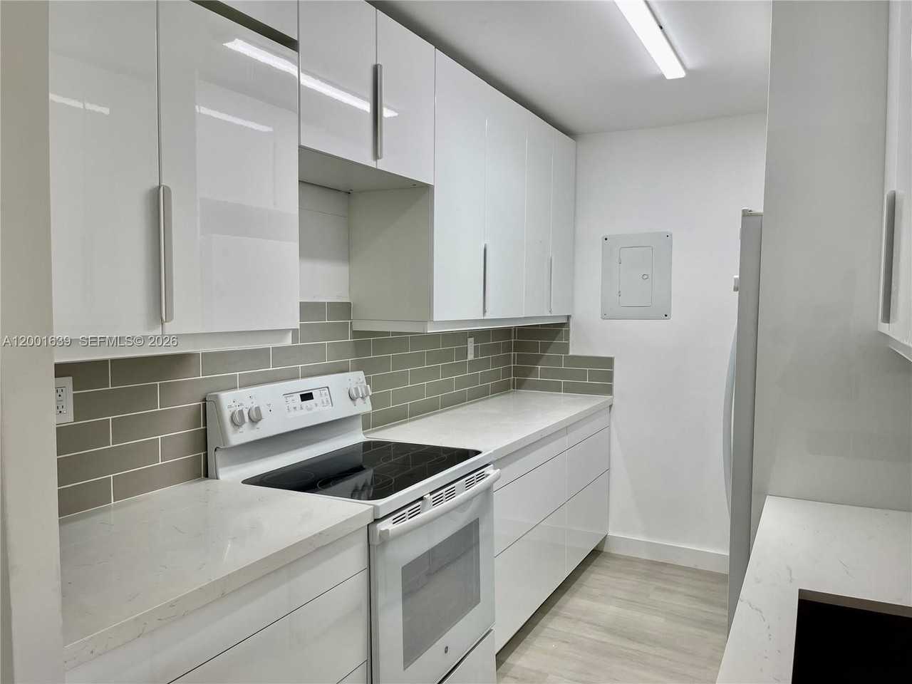 255 Galen Dr #3D - Photo 5 of 19