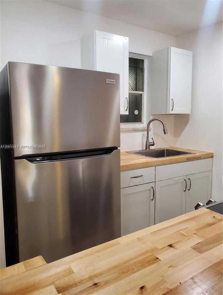 3181 Sw 13th St #108 - Photo 3 of 10