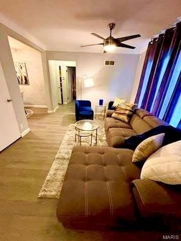 7008 Rohn Dr - Photo 4 of 21