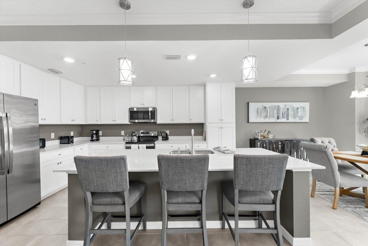 17626 Gawthrop Dr #207 - Photo 3 of 44