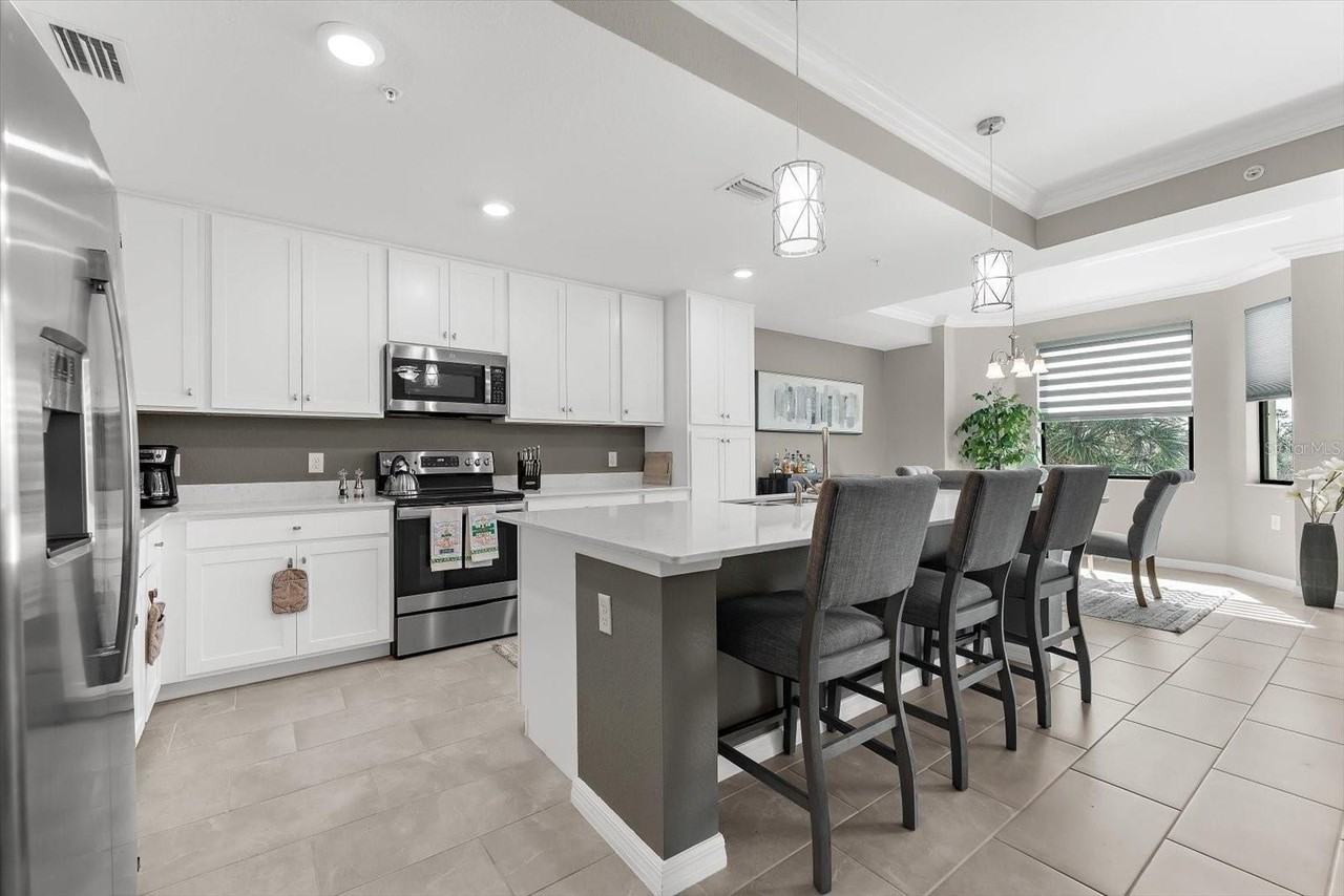 17626 Gawthrop Dr #207 - Photo 4 of 44