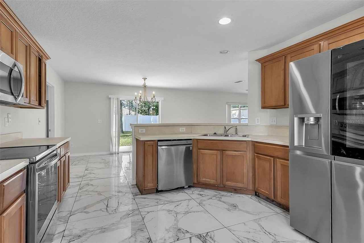 81 Panorama Dr - Photo 5 of 33