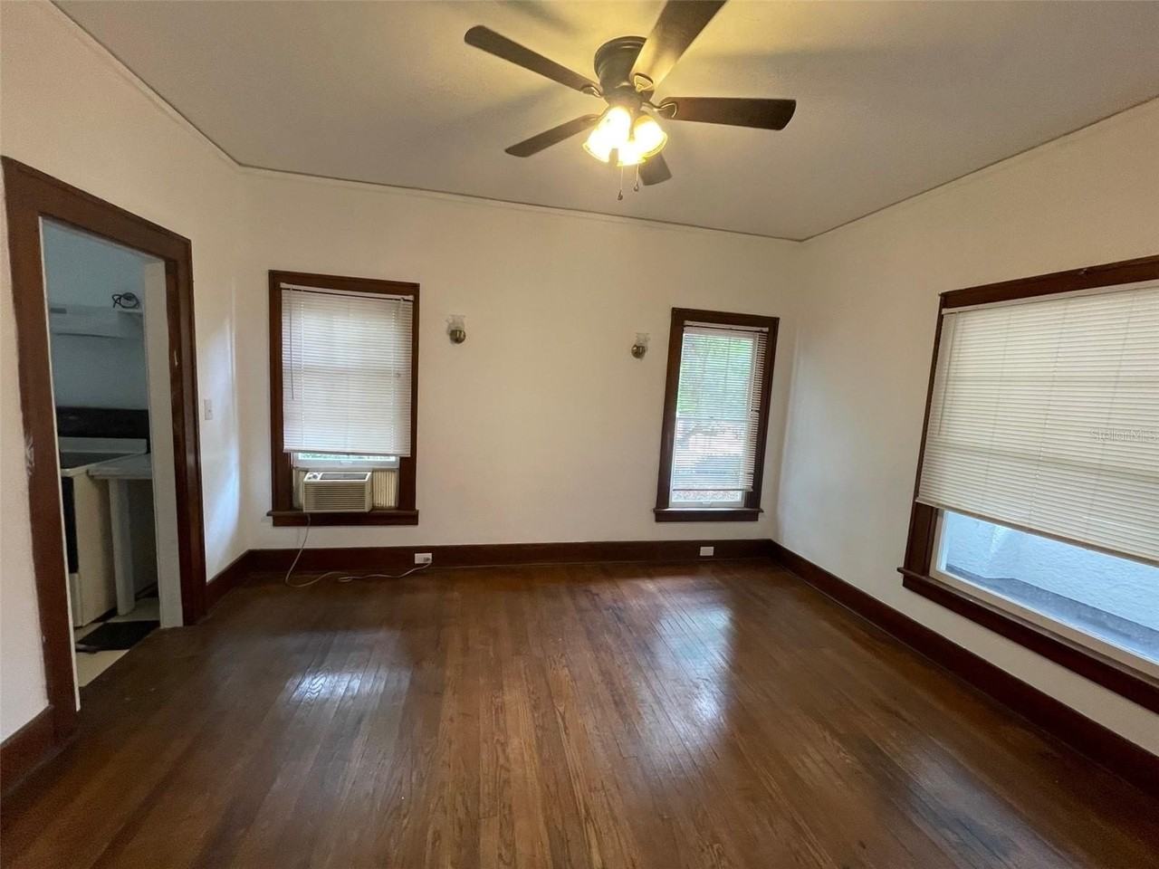 2635 W University Ave - Photo 5 of 15