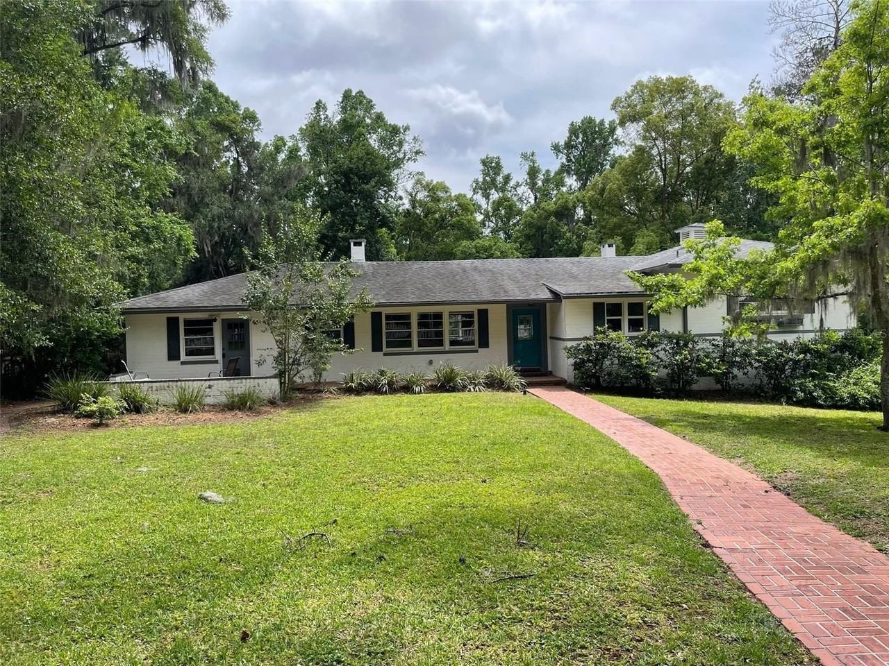 1403 Nw 9th Ave - Photo 2 of 23