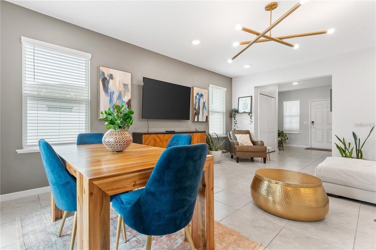 893 Nw 252nd Dr - Photo 2 of 25