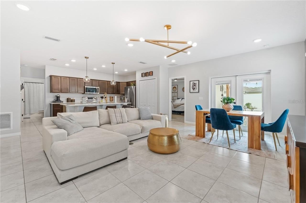 893 Nw 252nd Dr - Photo 4 of 25