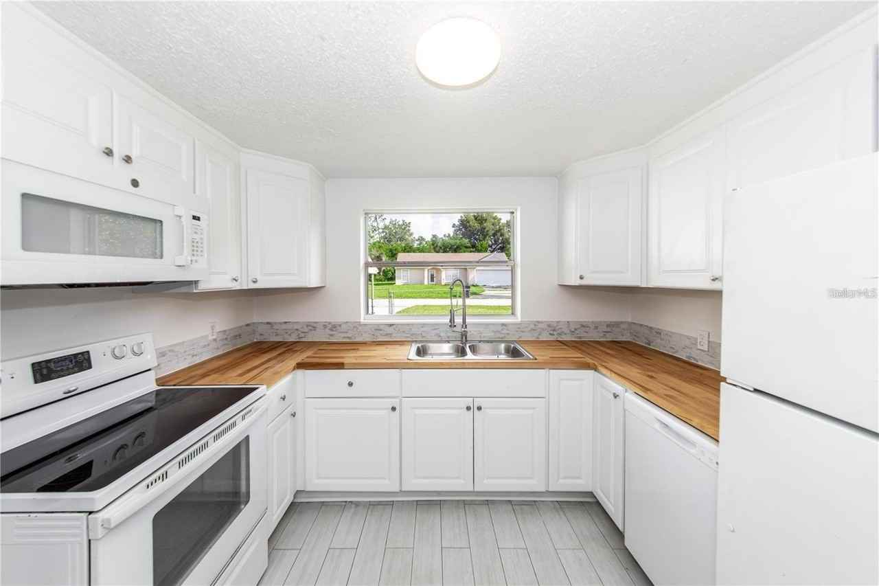 15 Palmira Rd - Photo 5 of 20