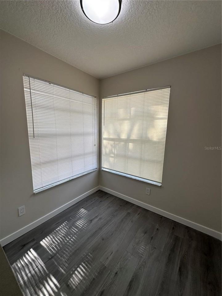 7311 Seena Ct - Photo 7 of 31