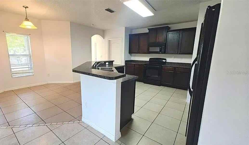 460 Nadeau Way - Photo 2 of 14