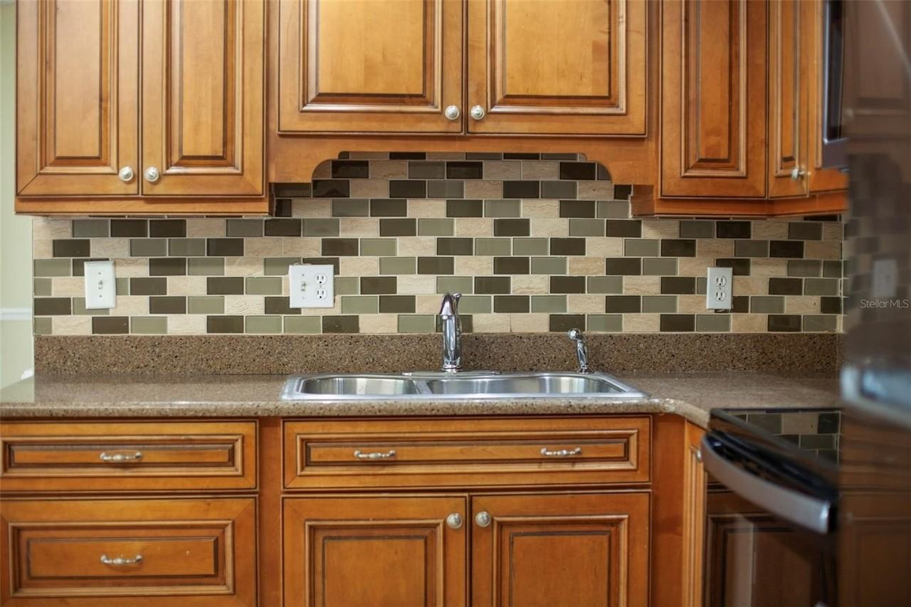 3131 Colorado Ave - Photo 6 of 18