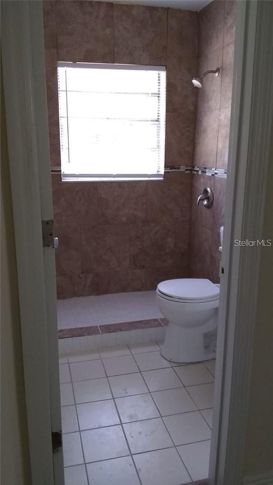 5036 College Dr - Photo 6 of 10