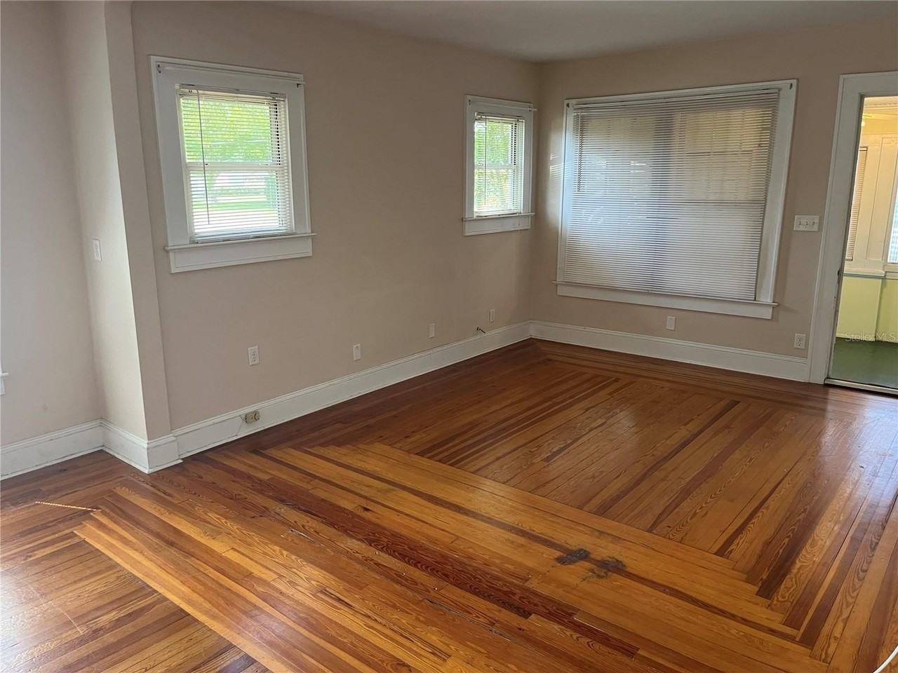 3420 E Grant Ave - Photo 5 of 30