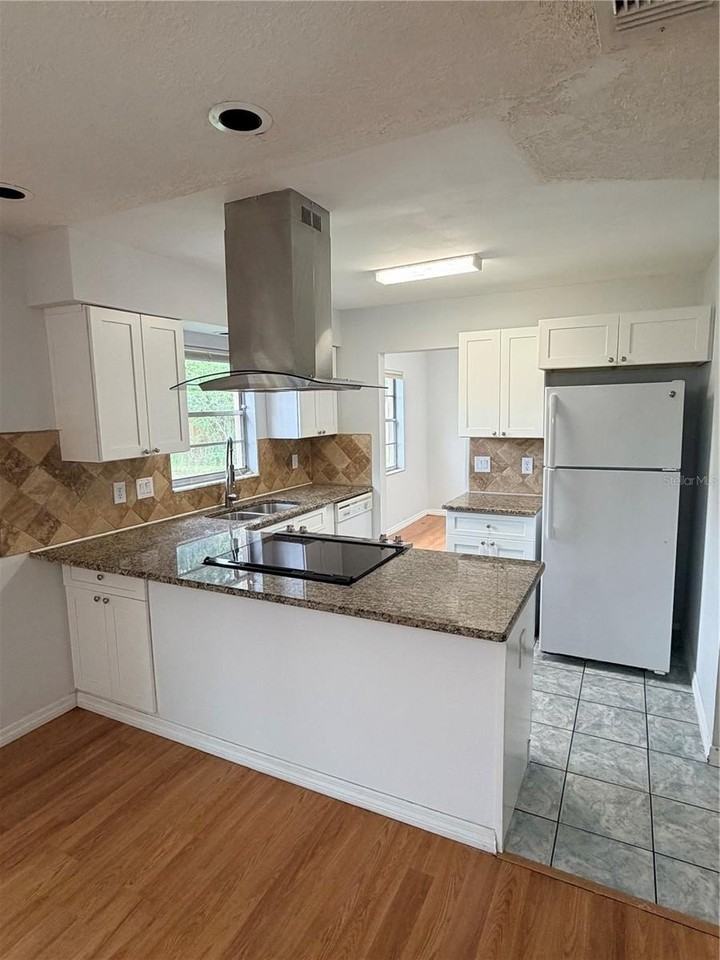 661 Murphy Rd - Photo 4 of 20