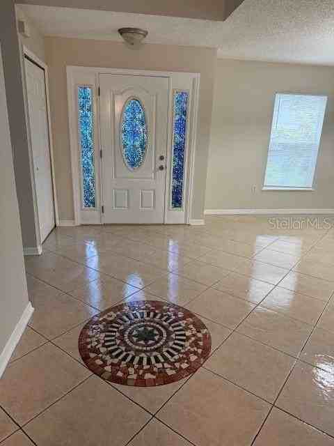 744 Paris Dr - Photo 2 of 26