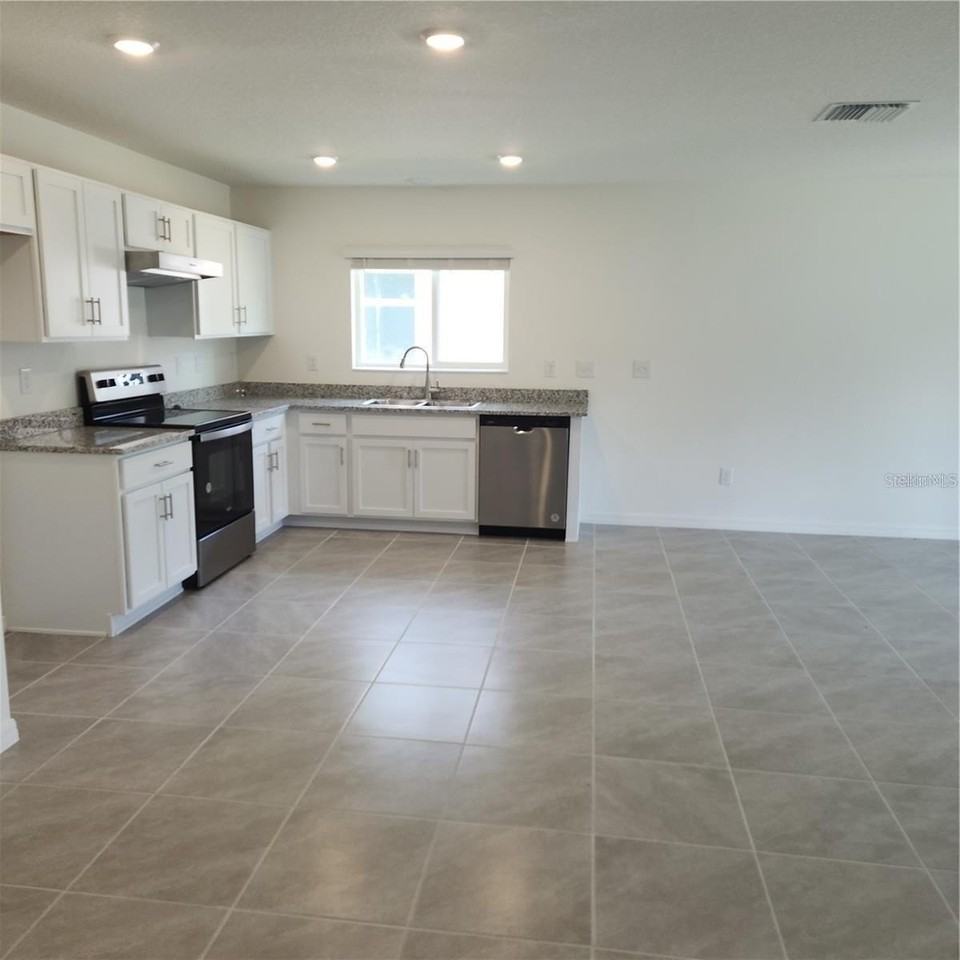 37410 Mackenzie Dr - Photo 5 of 7