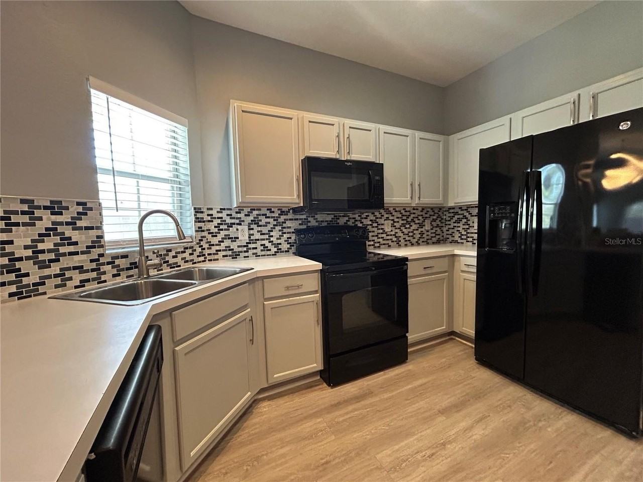 12978 Kings Crossing Dr - Photo 6 of 33