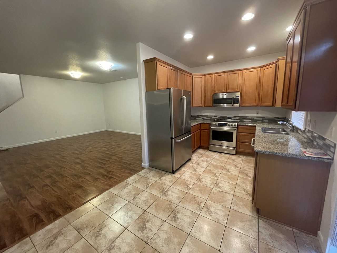 13556 Se Steele St #1 - Photo 2 of 11