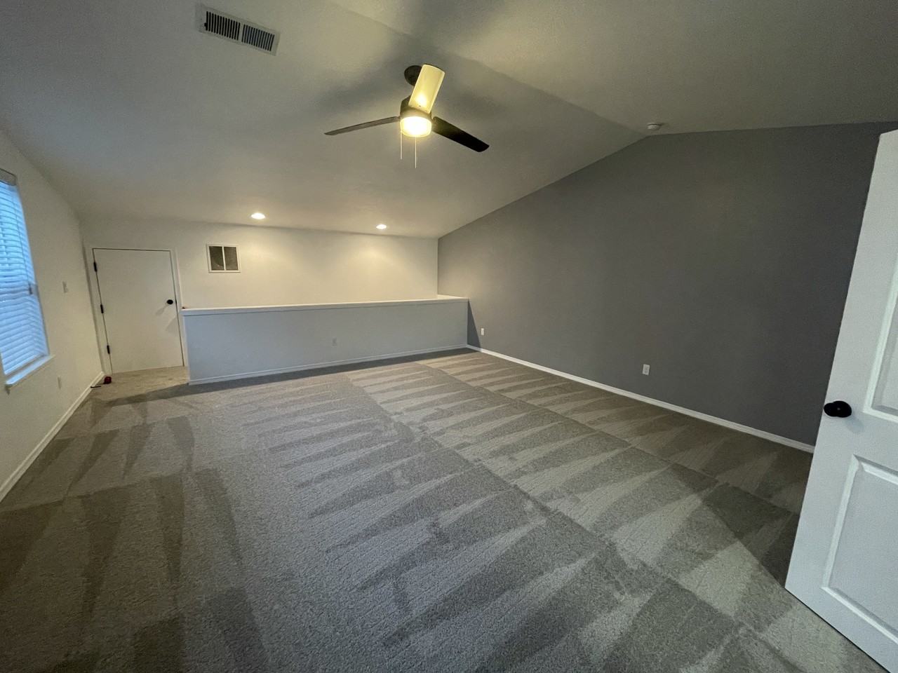 13556 Se Steele St #1 - Photo 3 of 11