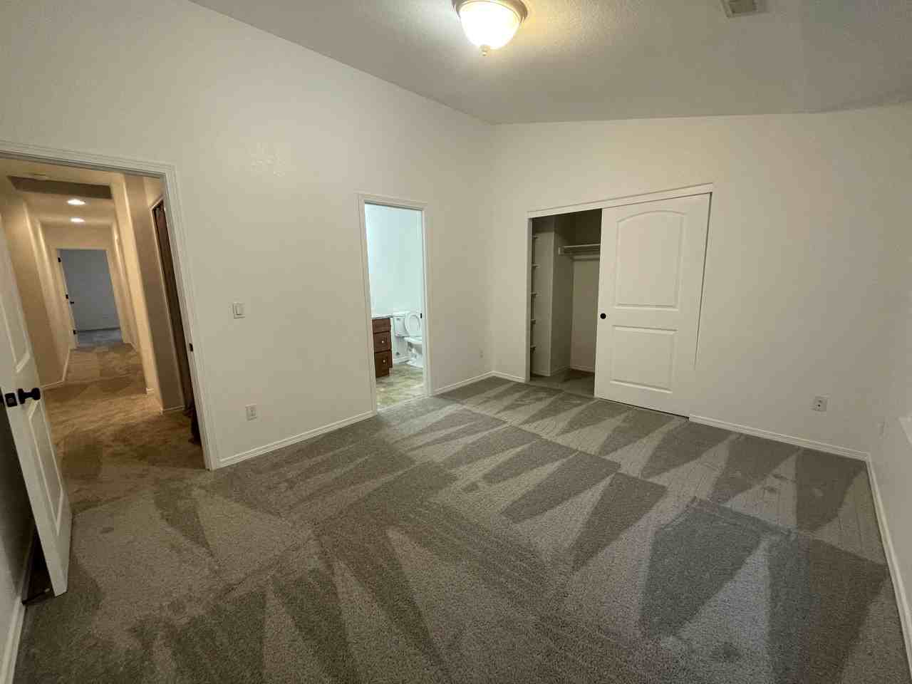 13556 Se Steele St #1 - Photo 4 of 11