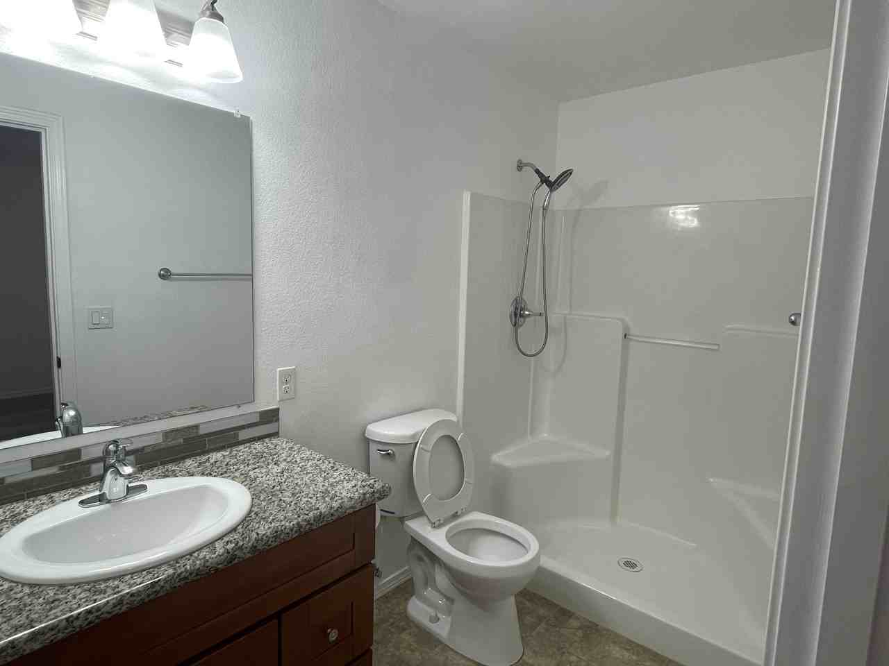 13556 Se Steele St #1 - Photo 7 of 11