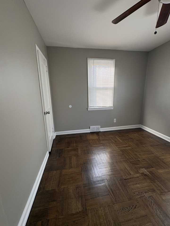 228 Phillips Ave #1 - Photo 6 of 8