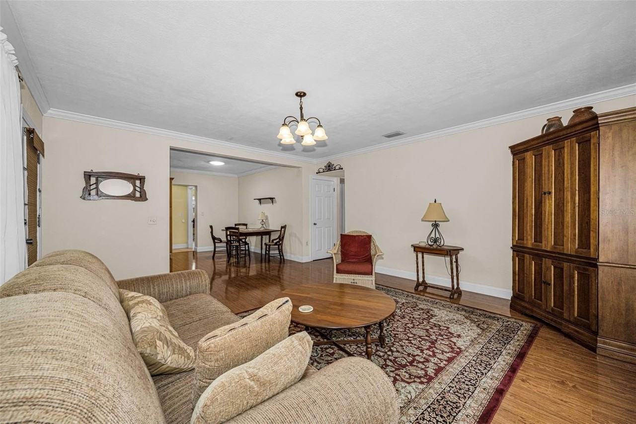 253 Park Cir S - Photo 7 of 50