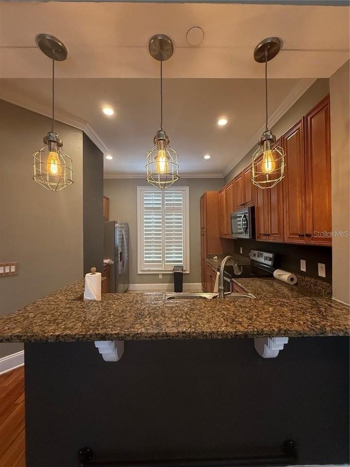 2208 Soho Bay Ct - Photo 4 of 35