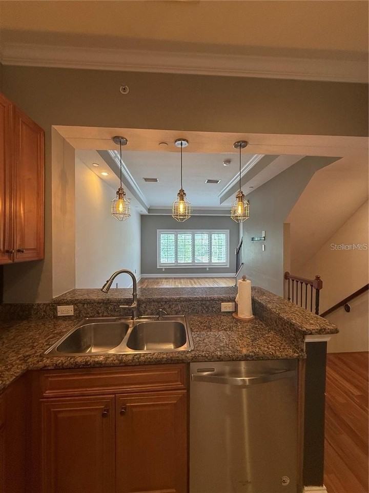 2208 Soho Bay Ct - Photo 5 of 35