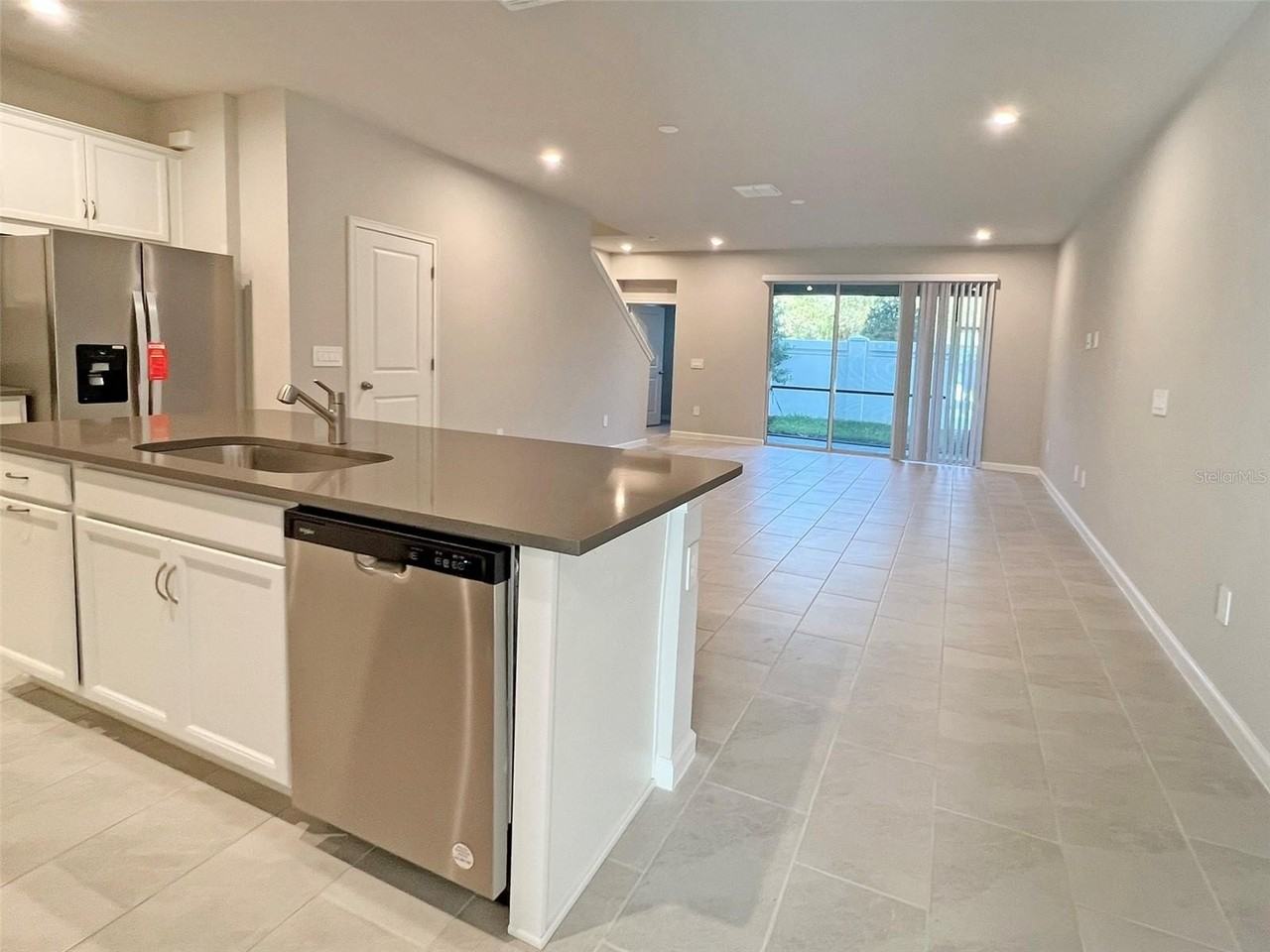 3228 Sunrise Spring Pl - Photo 3 of 31