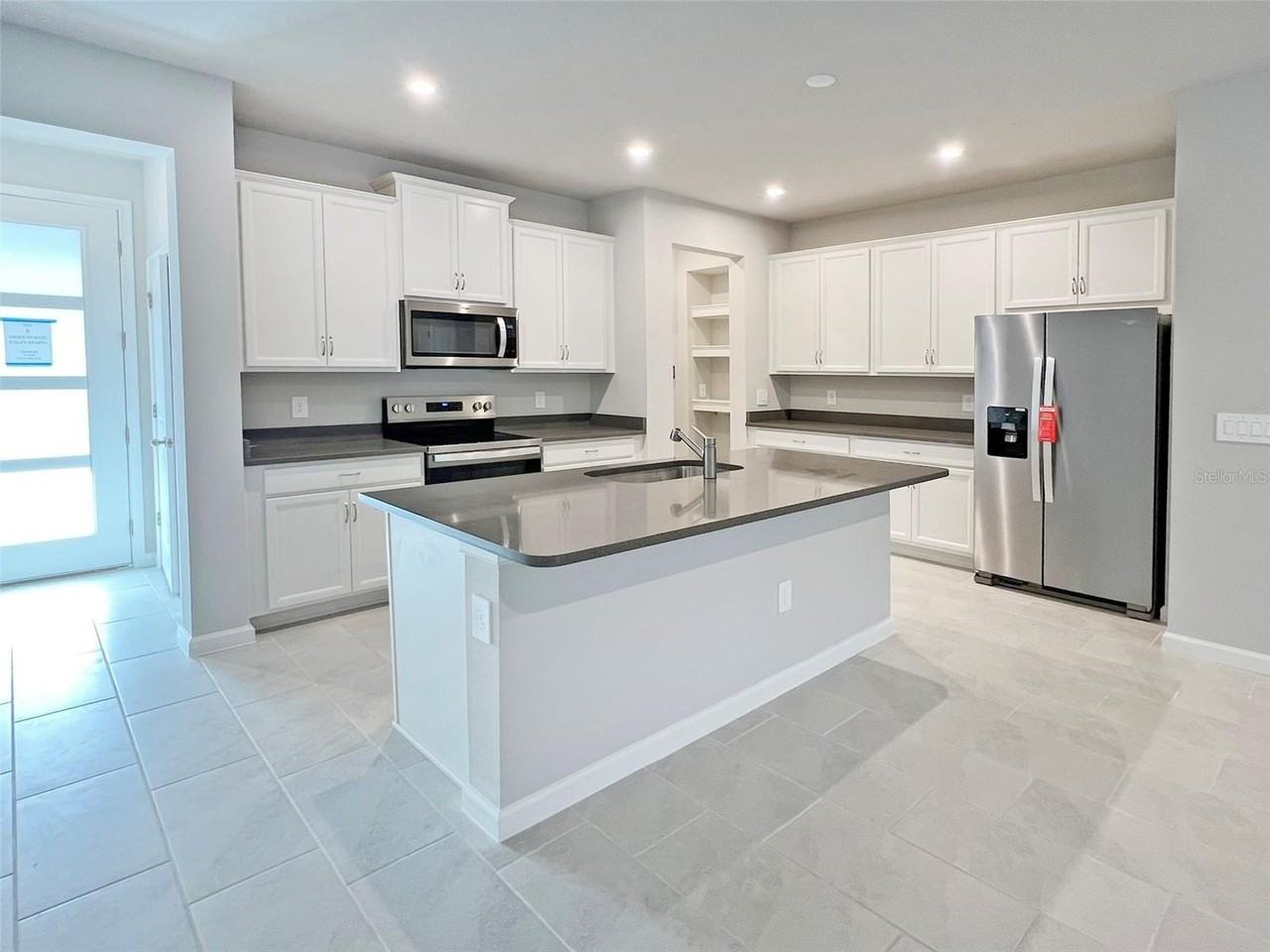 3228 Sunrise Spring Pl - Photo 6 of 31