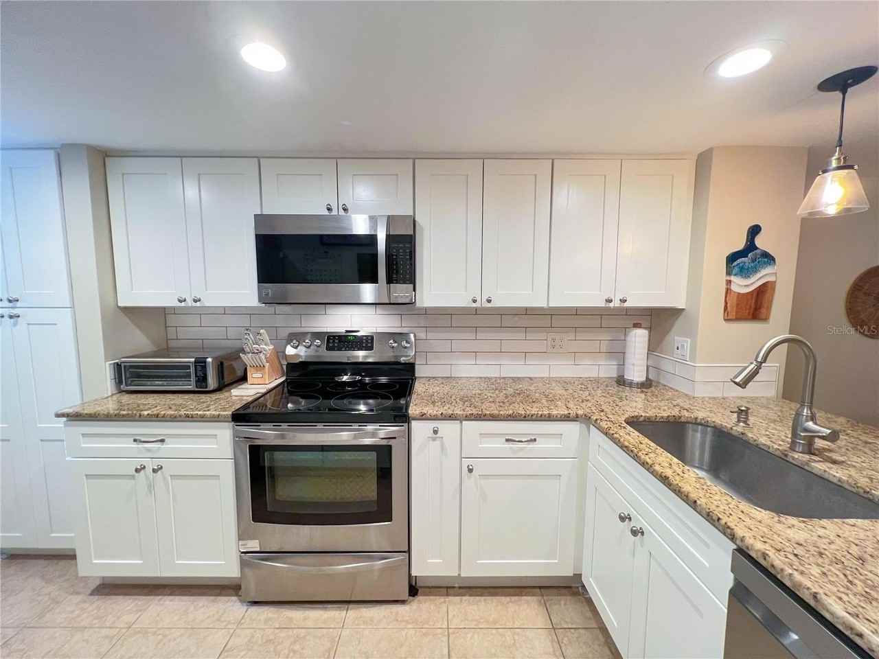 6721 121st Ave #E - Photo 3 of 19