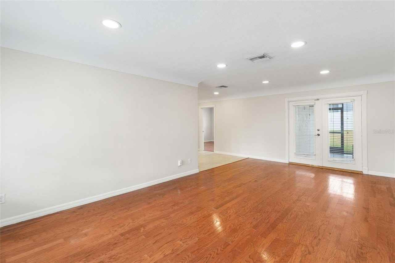 1966 Sandra Dr - Photo 4 of 46